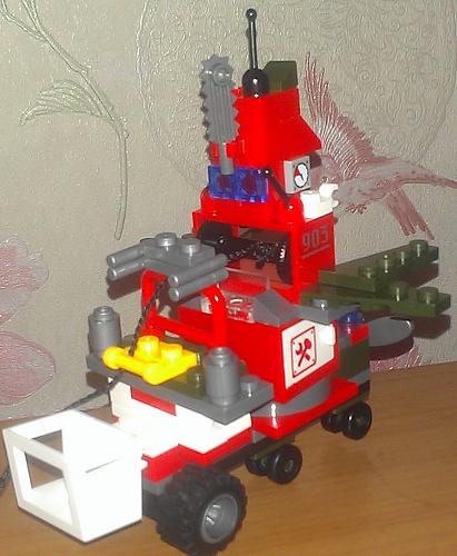     
: Lego_Robot.jpg
: 248
:	95.3 
ID:	857